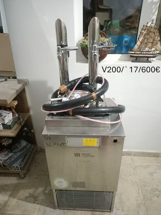 Dozator de bere portabil. Cititi descrierea completa.