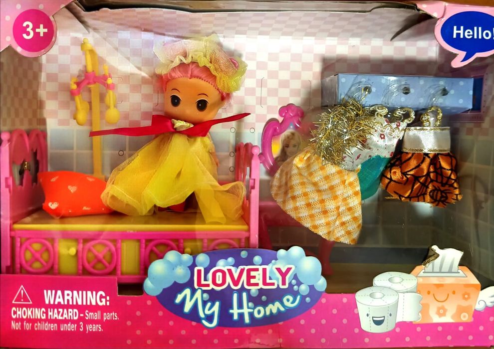 Продавам играчки за момиче