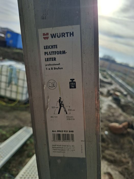 Vând scara profesionala