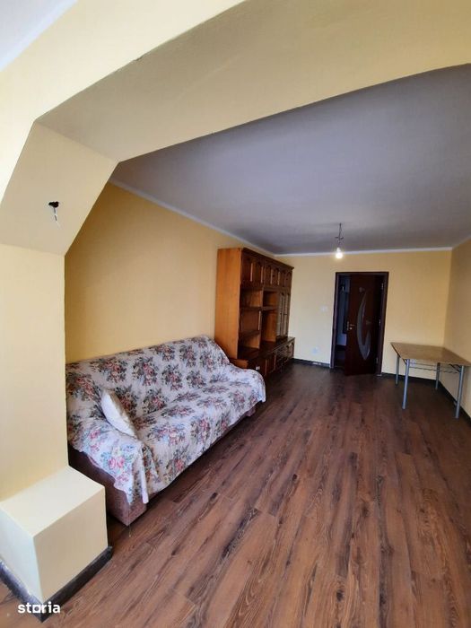 2 camere circular Brazda (Piata Baba Novac)
