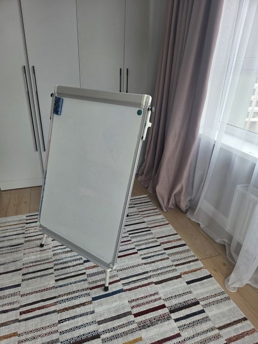 Продаётся маркерная доска в хорошем состоянии