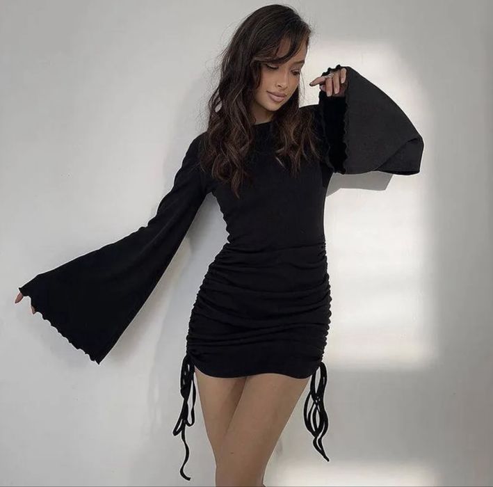 Продам платье на сборках