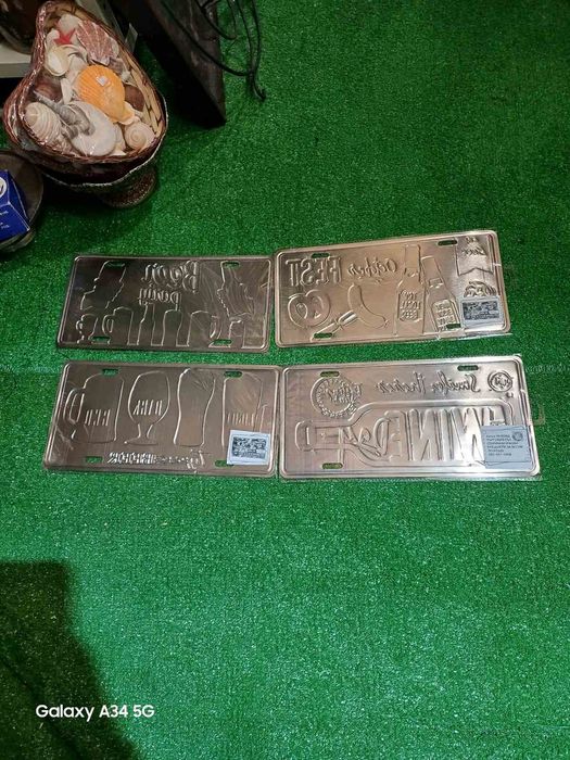 Метални табели..