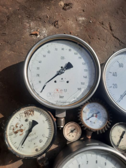 Продам манометры давление