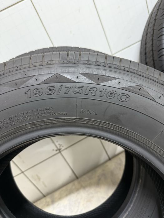 Продам летние шины сотояние новое!