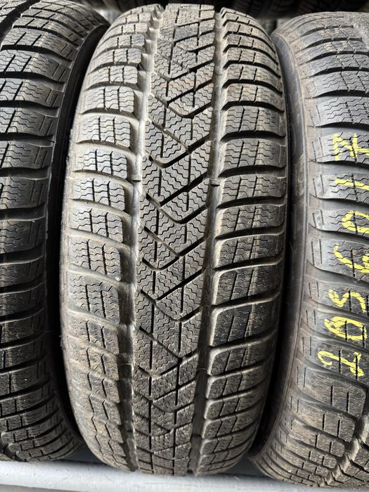 Anvelope Noi 205/60/17 Pirelli