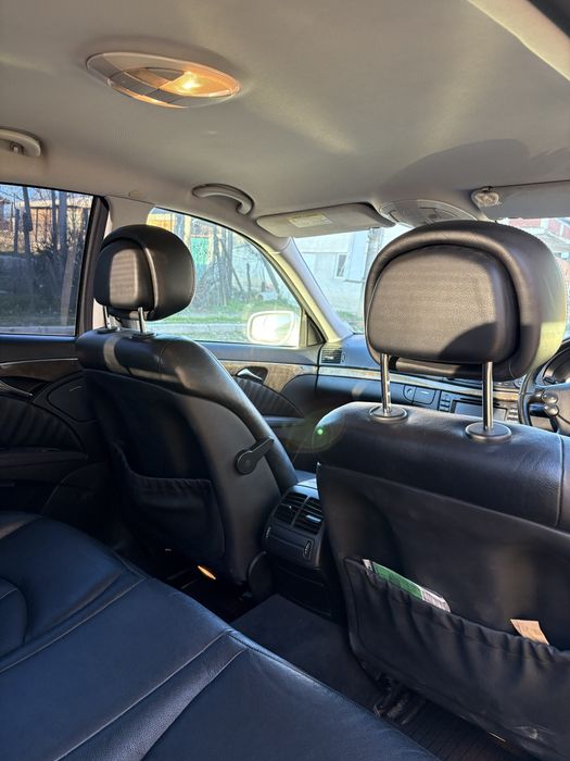 Mercedes E-Class 320 W211