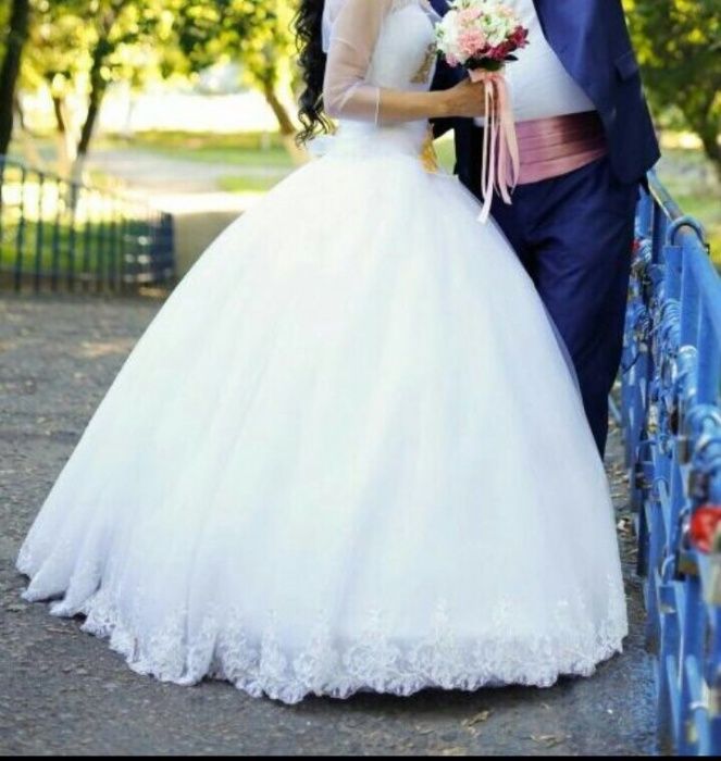 Свадебное платье