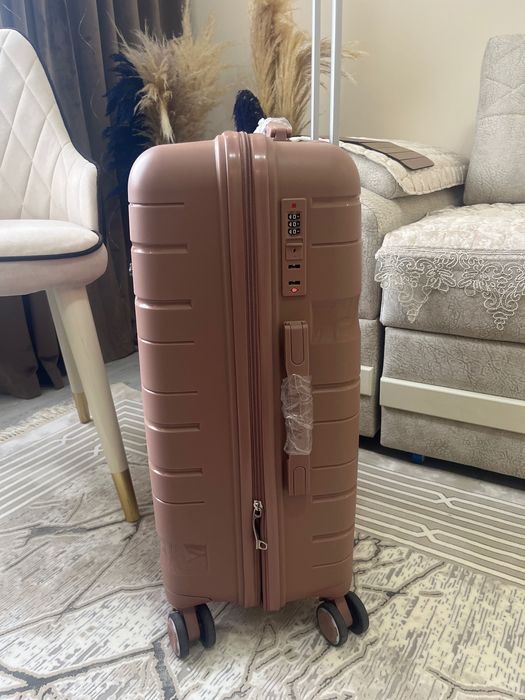 Чемодан  для путешествий  модел pp прочный средний и маленький