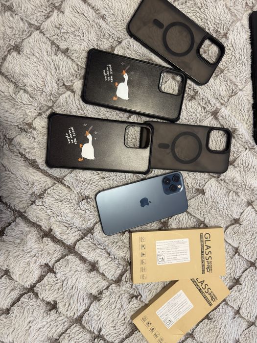 Iphone 12 pro max 256gb impreuna cu huse si folii