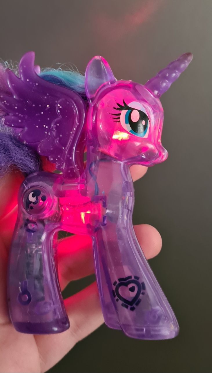 My little pony Моя маленькая пони Искорка светящаяся Hasbro: 700 тг. -  Игрушки Караганда на Olx