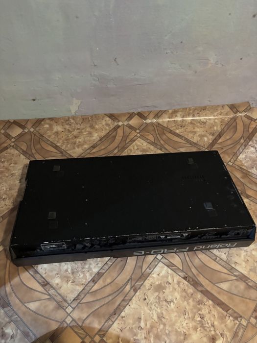 Клавиши роланд  продам