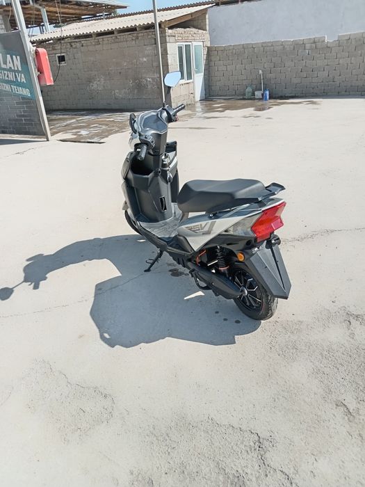 Продаю электро Скутер в хорошем состоянии