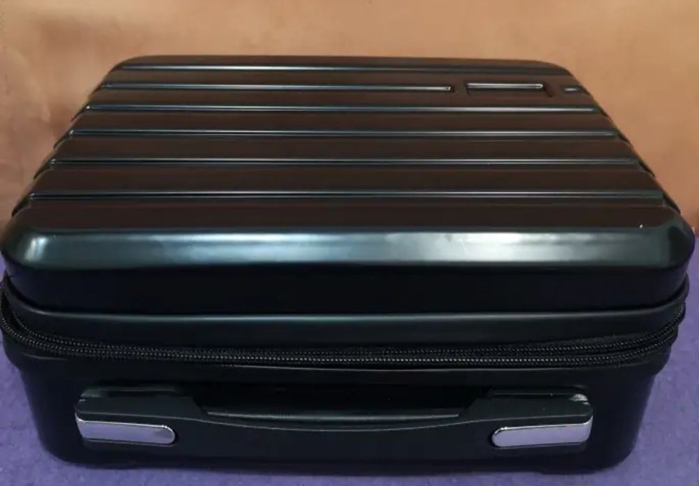 Чемодан для хранения и переноски квадрокоптера мини.