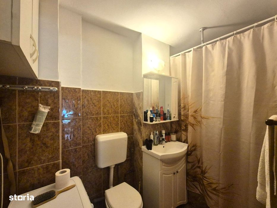 Zona Garii, camera cu baie intr-un apartament, pentru elev sau student