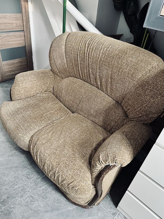 Продам б/у диван