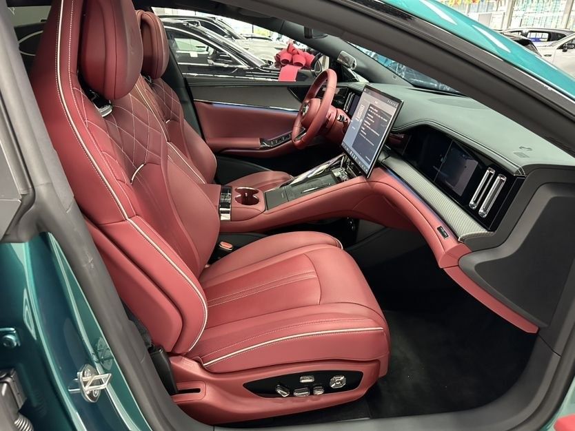 Denza Z9GT, 2026 Flash Charge Flagship 
RWD