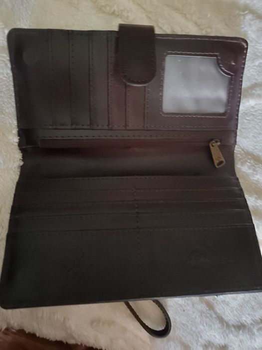 Дамски портфейли естествена кожа