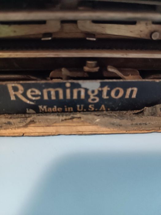 Пишеща машина Remington