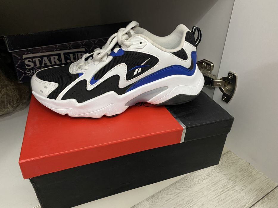 Кроссовки новые Reebok размер 39