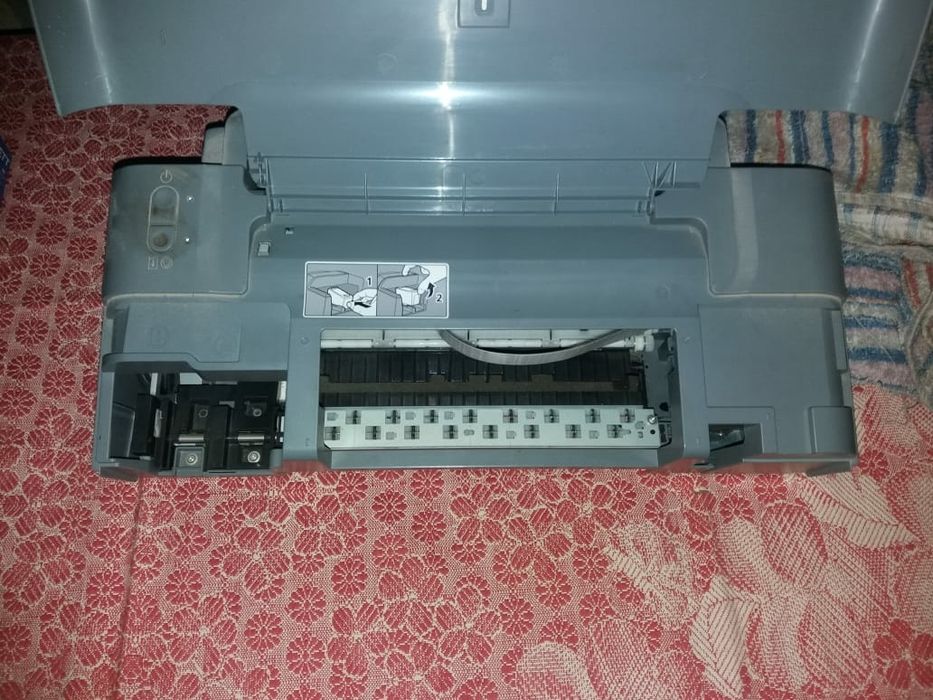 Продаем срочно, цветной принтер.Canon