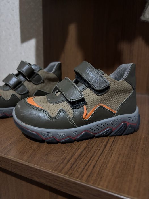 Продам ботинки детские на мальчика