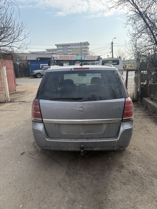 Dezmembrez Opel Zafira 1.9 Diesel cutie manuala 6+1 (2006)