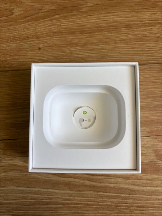 Airpods Pro 2 USB-C - лява слушалка и кейс