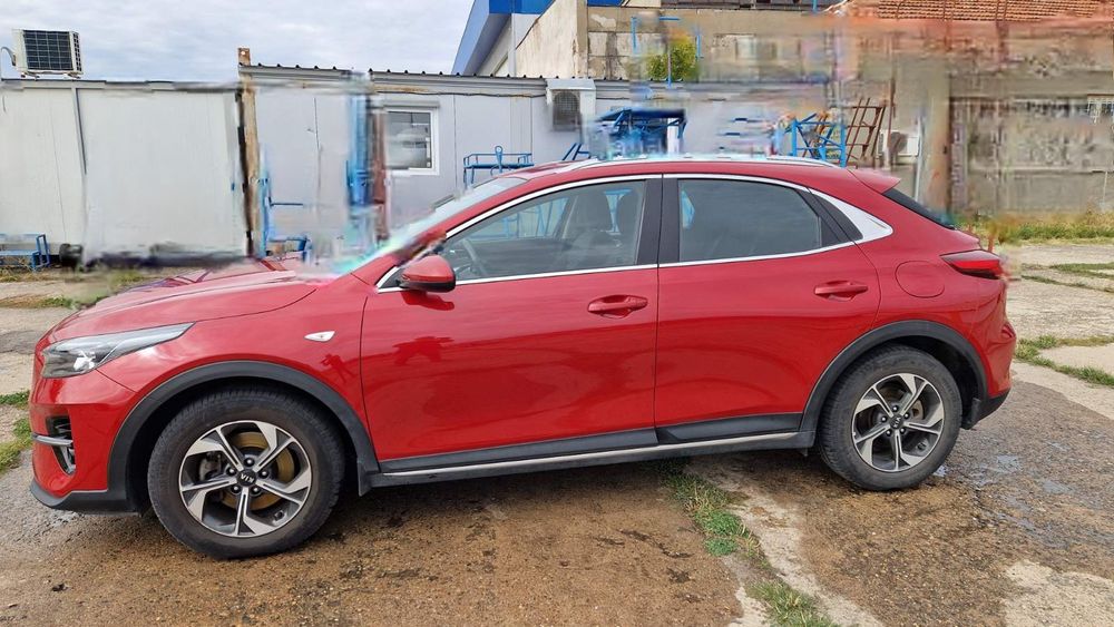 Продавам Киа Ексийт, гаранционен