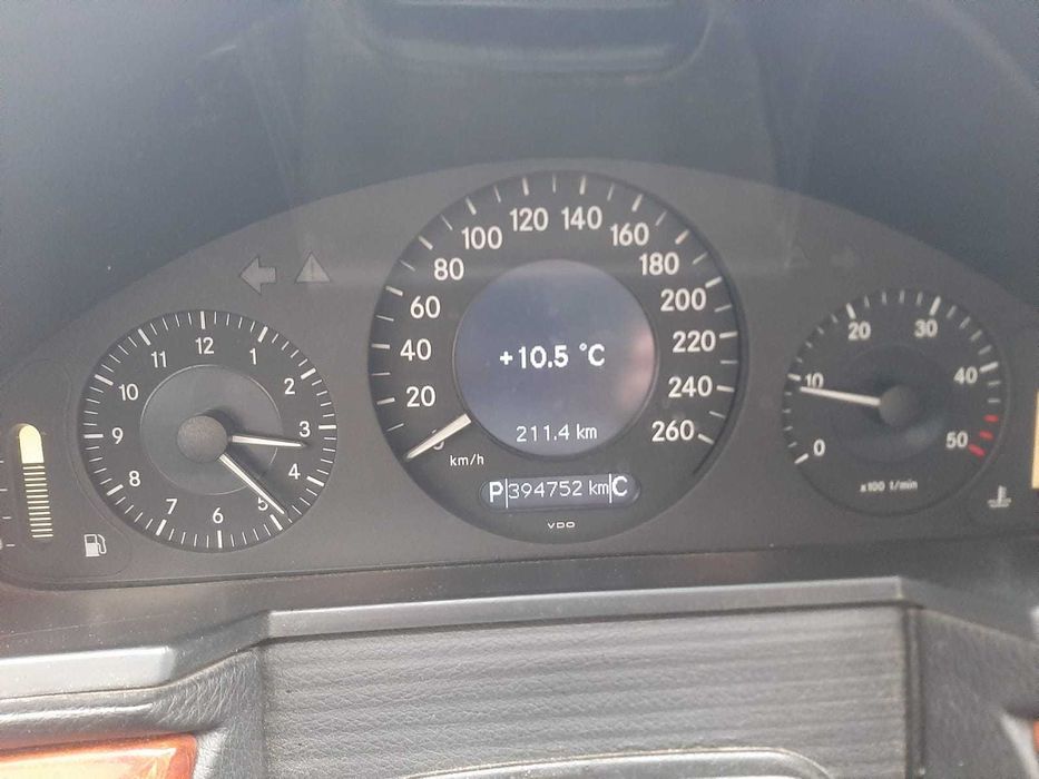 Vând mercedes E Class w211 - E220 facelift 170CP!
