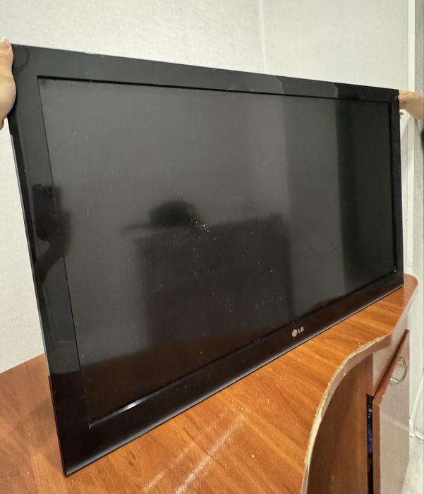 Продам Телевизор LG