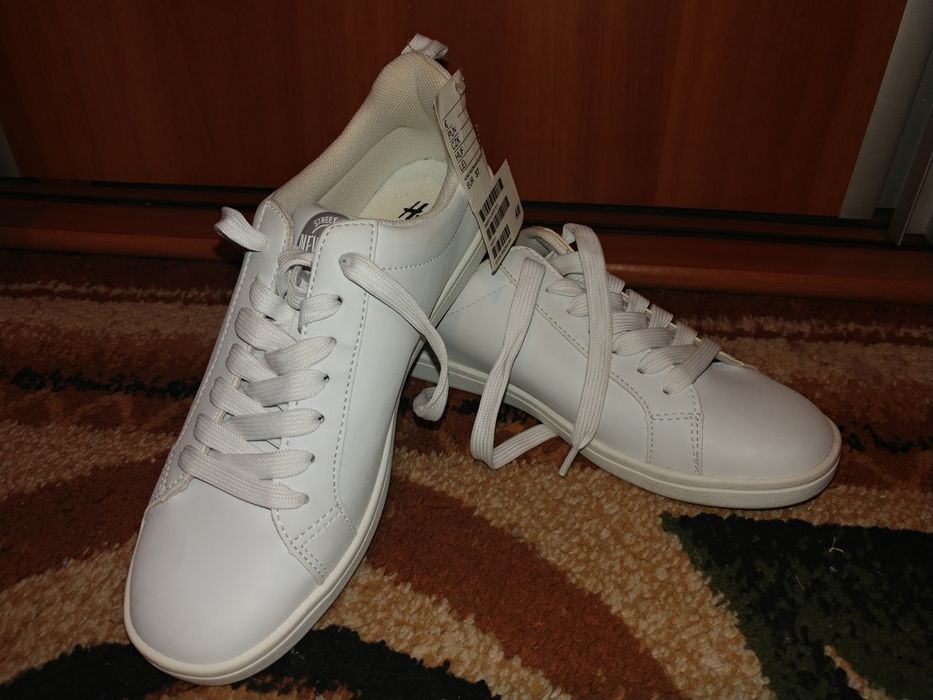 Adidasi Albi H & M marimea 37