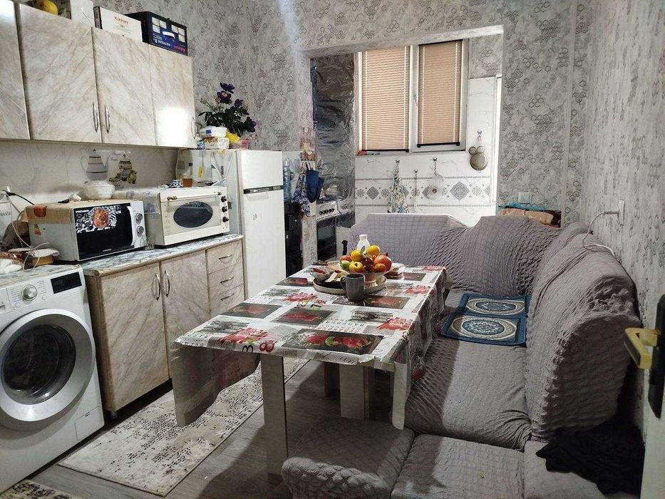 СРОЧНО !! Продаётся квартира в Яшнабаде 2/5/9 ( 68 кв/м ) Дворец