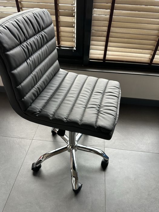 Стол на колелца King с 2г гаранция и безплатна доставка до офис