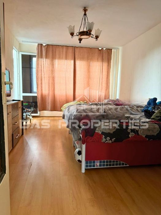 Продава се Тристаен апартамент в София, Света Троица - 103 кв.м за 1748 €/кв.м - Снимка #4