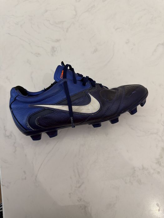 Продам бутсы фирмы nike