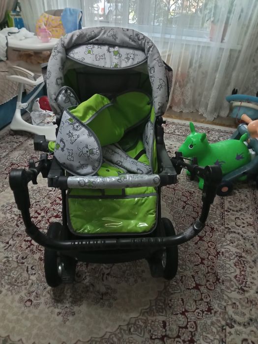 Продам Коляска б/у