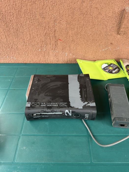 Xbox 360 fara manete