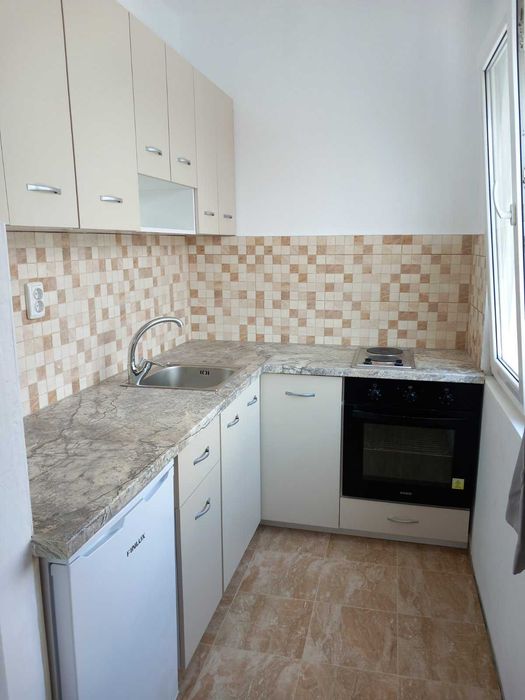 Дава се под наем Едностаен апартамент в Разлог - 45 кв.м за 204 € - Снимка #2