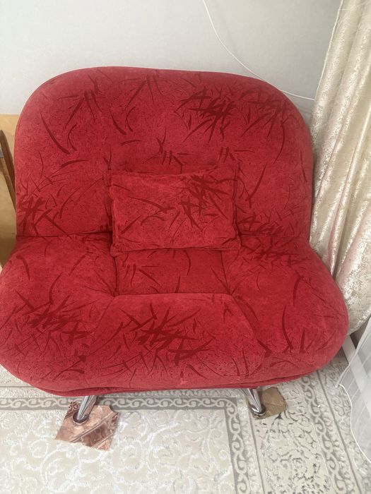 продам диван б/у