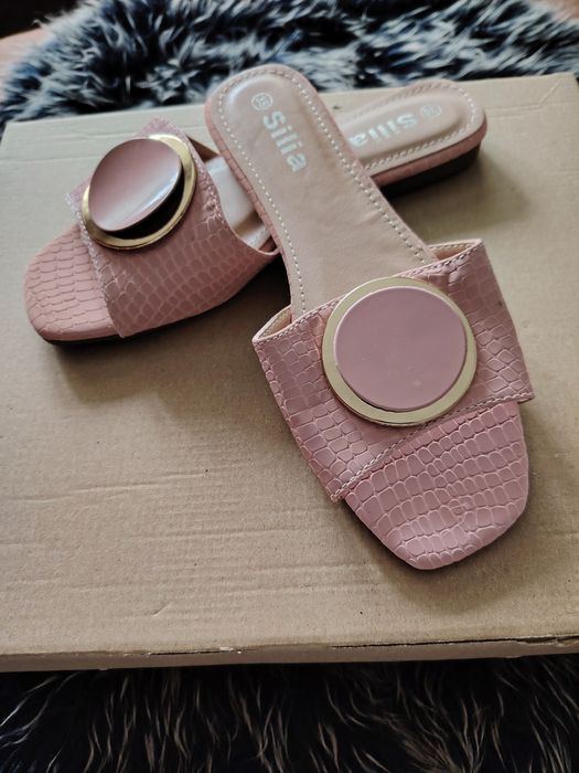 Papuci roz-pudrat superbi