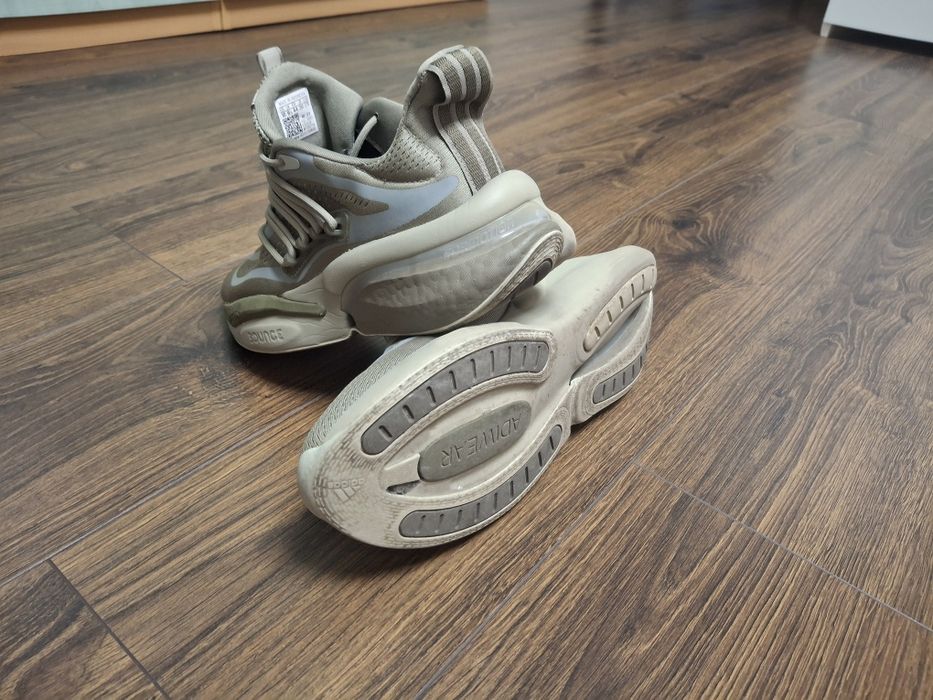 Adidas Alphaboost