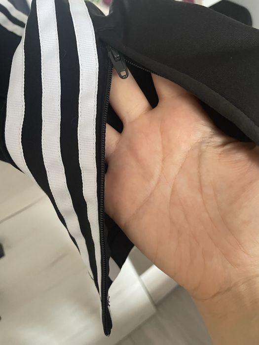 Pantaloni Adidas originali masura S