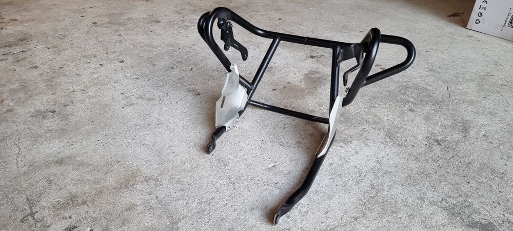 Parbriz Givi V-Strom 1050 + crash bar OE