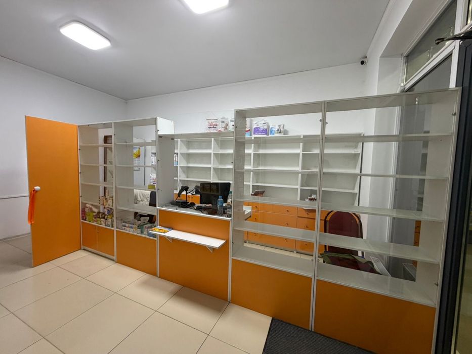 Срочно продам аптечный ветринный мебель