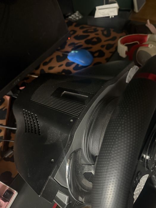 Продам руль thrustmaster t500