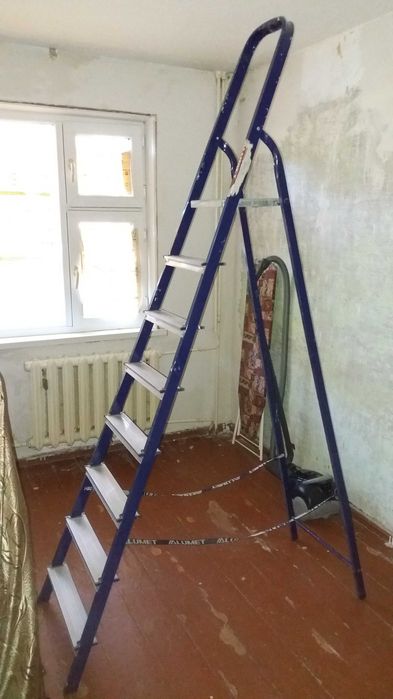 Продам лестницу . .