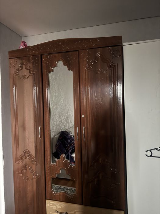 Холодильник шкаф диван