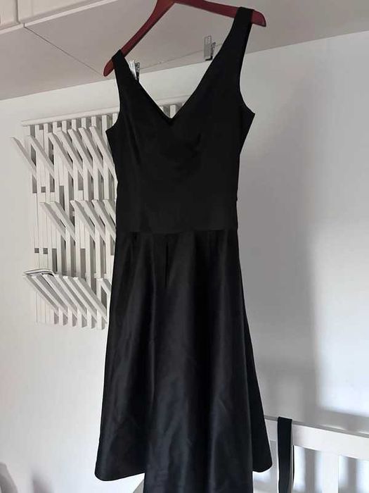 Rochie eleganta de seara, negru satinat, marimea L dar corespunde M