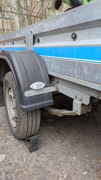 Прицеп 3.5м крытый